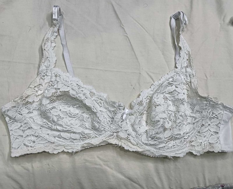 Beautiful ❤️‍🔥White Lace Bra