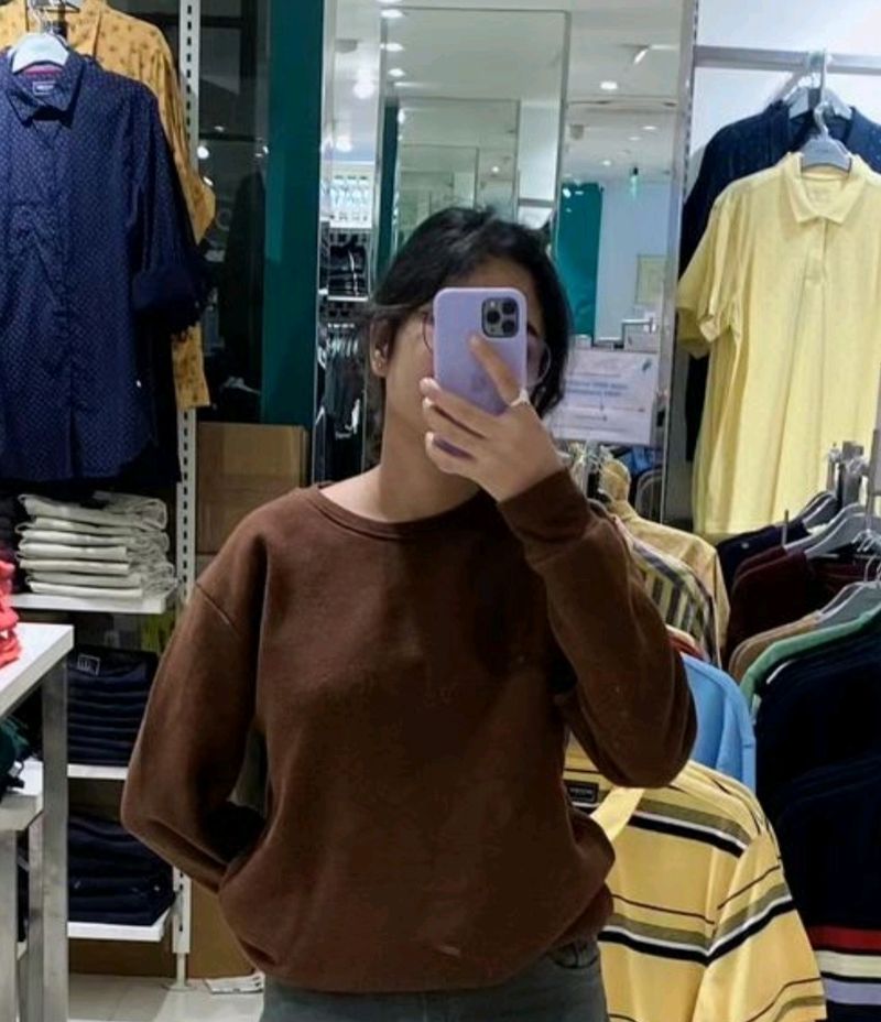 Sweatshirt