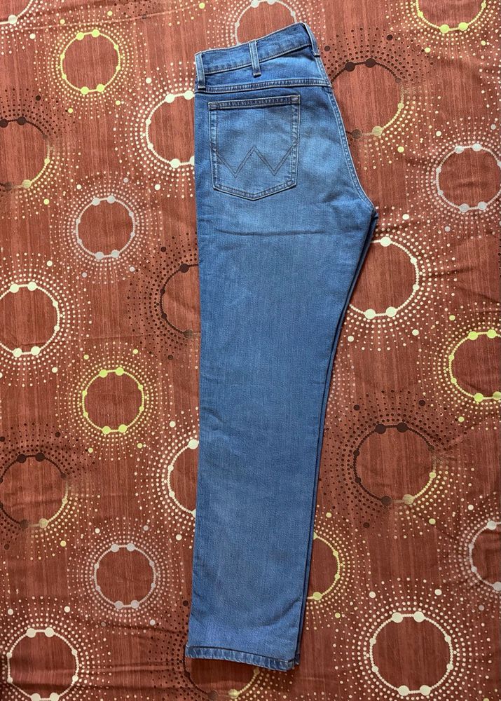 Wrangler Straight Fit Jeans