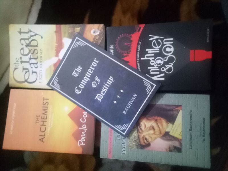 combo of 5 books 📚  + freebie