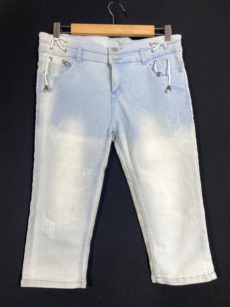 Women Light Blue 3/4th Low Rise Jeans | Waist 32 |