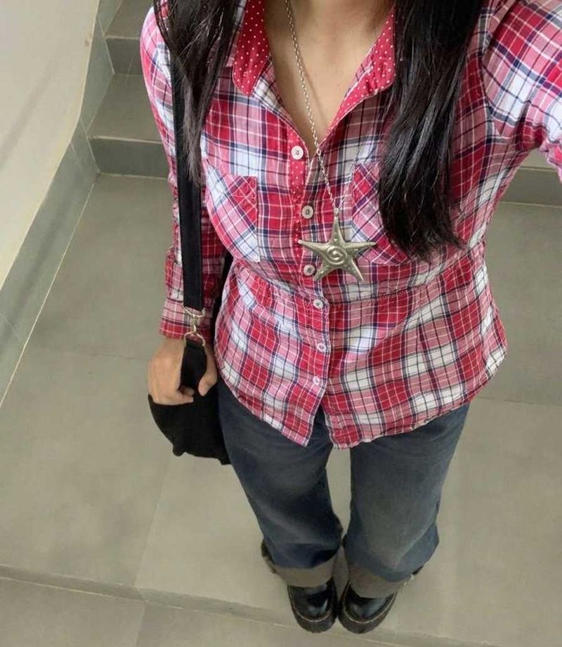 🟥🎱 Y2K Red Plaid Button-Up Shirt 🎱🟥