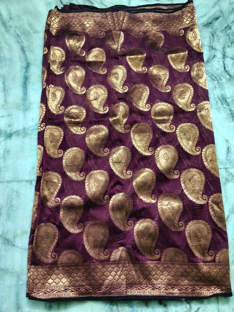 Elegant Purple Paisley Saree