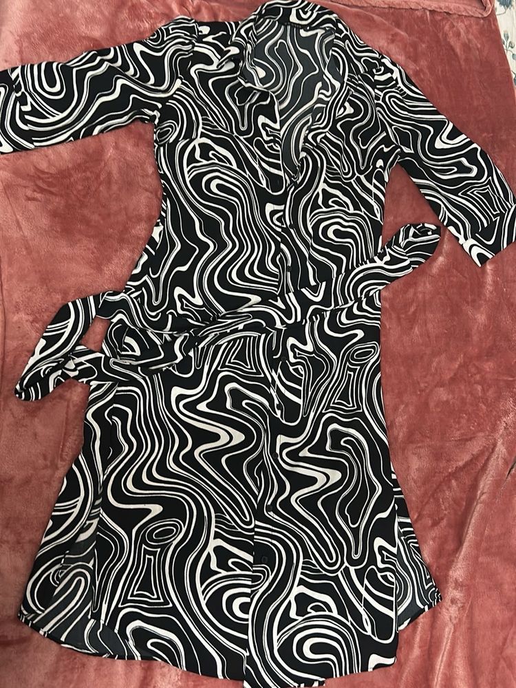 Retro Swirl Print Button-Up Dress