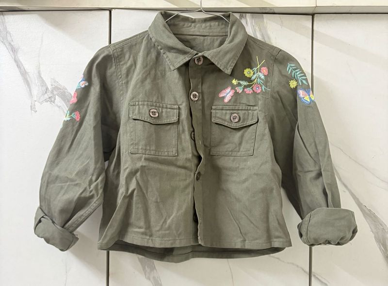 Denim cropped embroidered shirt