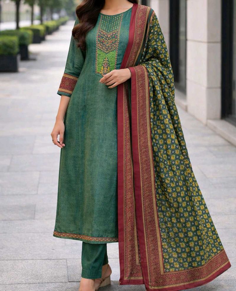 SEMI- WOOLEN GREEN KURTA SET WITH DUPATTA