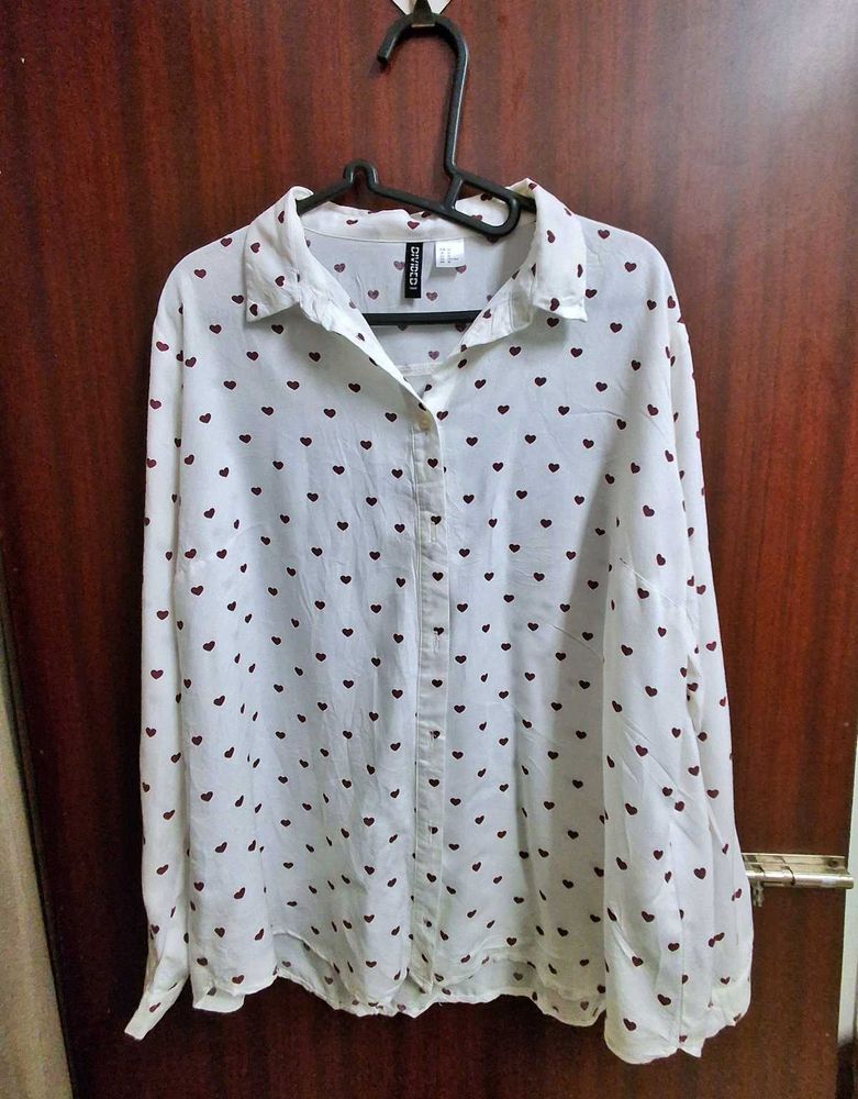 H&amp;M White Heart Print Shirt