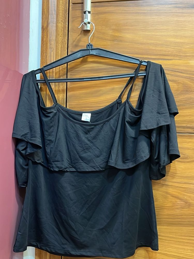 falling sleeve top