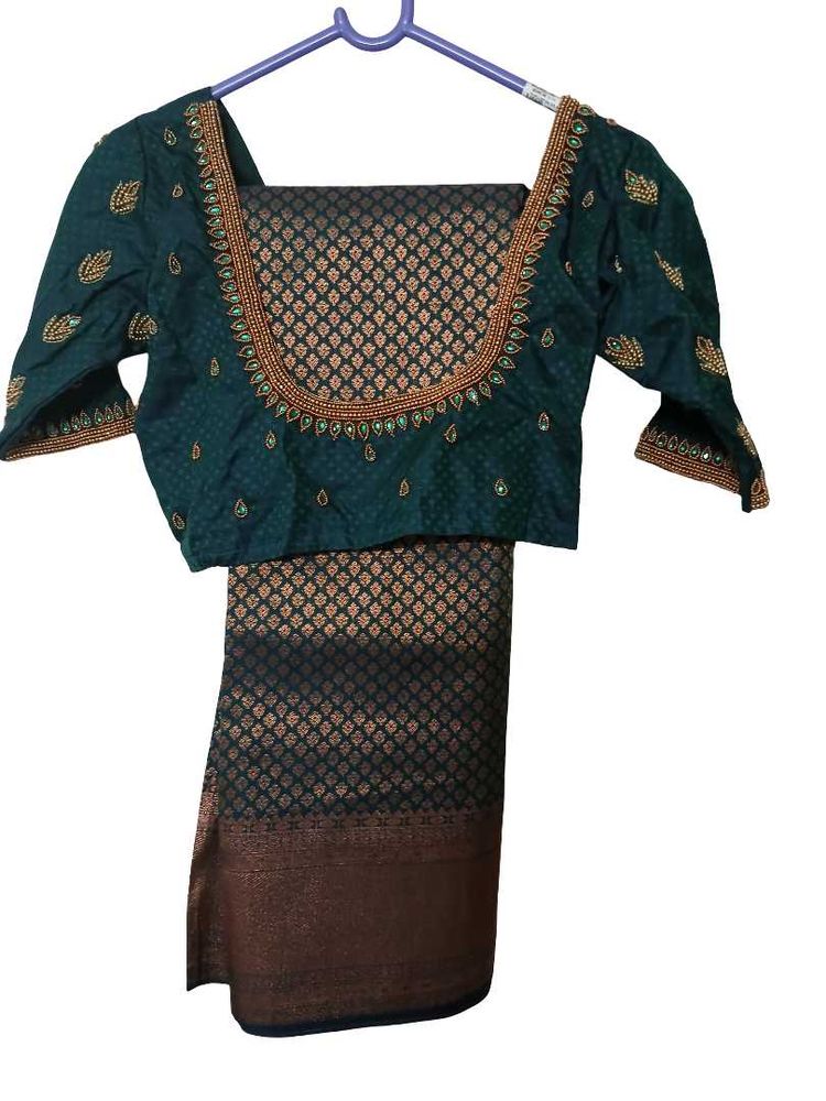 Embroidered Teal Saree With Blouse