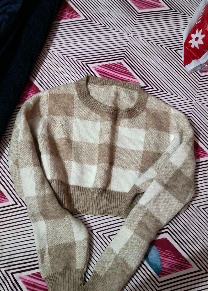 Cozy Checkered Cropped Sweater