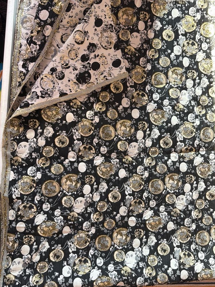 1mtr Elegant Black &amp; Gold Floral Print Fabric