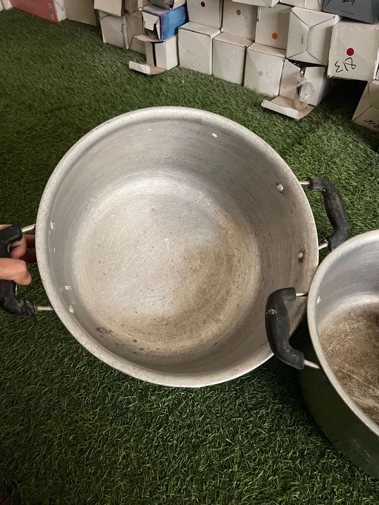 Large Aluminum Cooking Pot