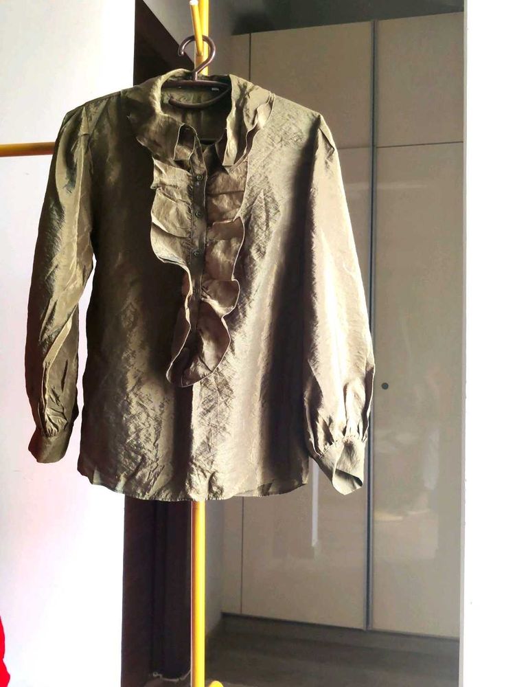 Elegant Ruffled Blouse