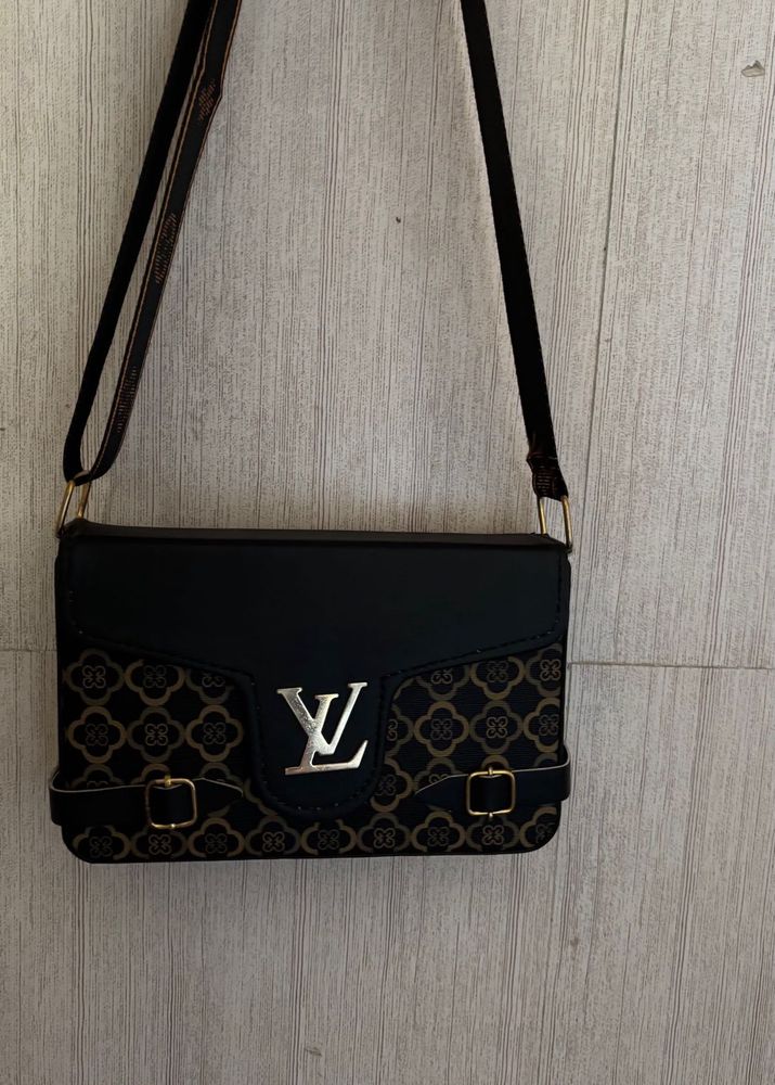 Stylish Black Crossbody Bag