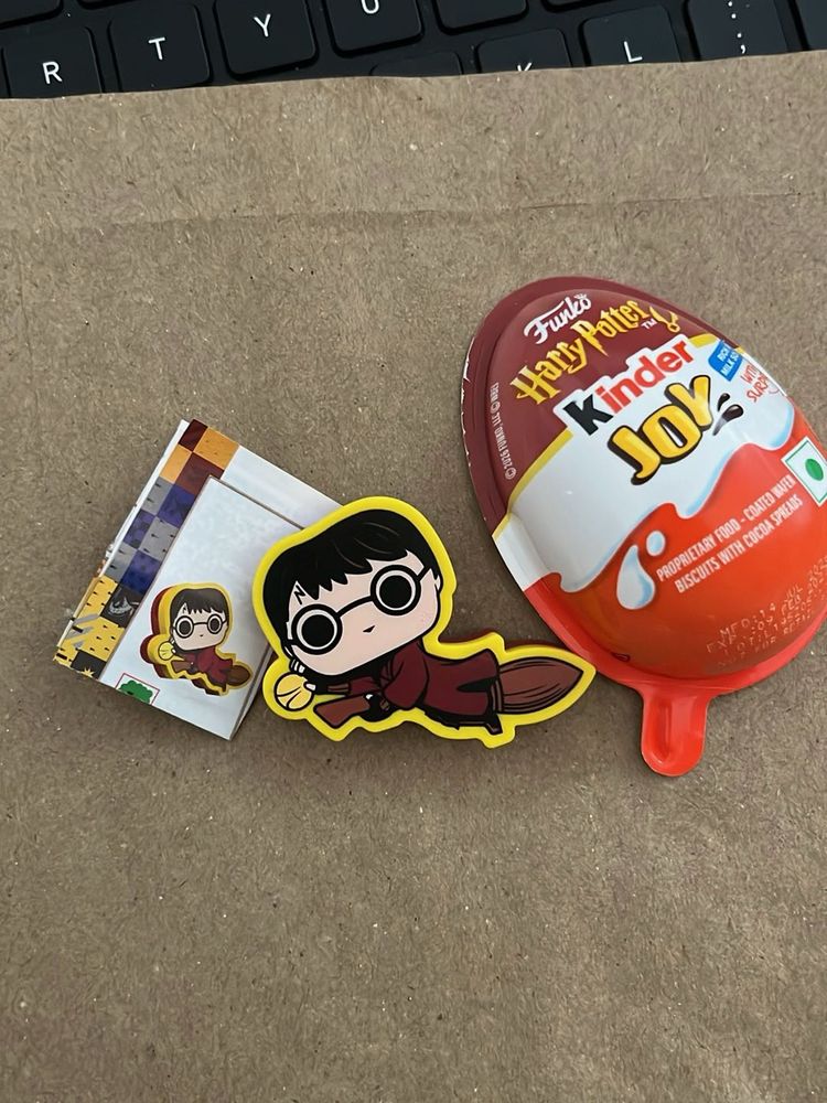 Harry Potter Kinder Joy Toy cable protector