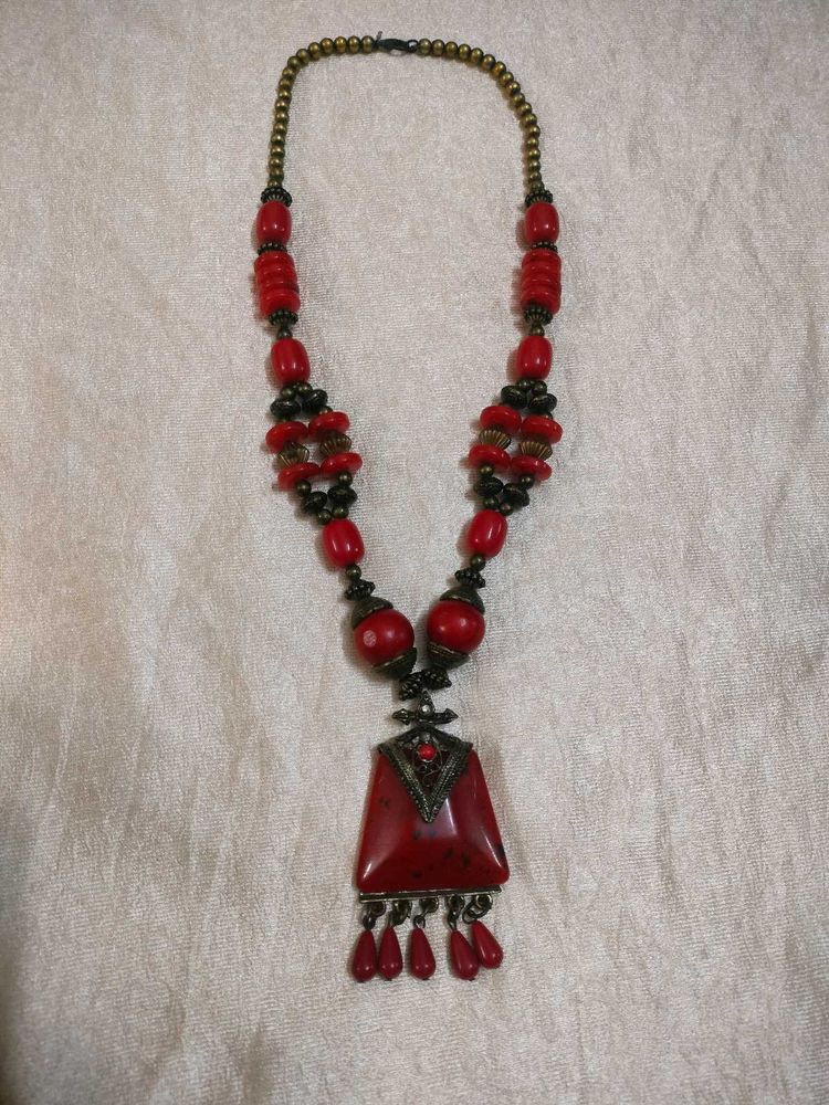 Red Bead Necklace with Pendant