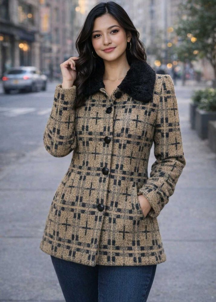 Stylish Plaid Coat with Faux Fur Collar