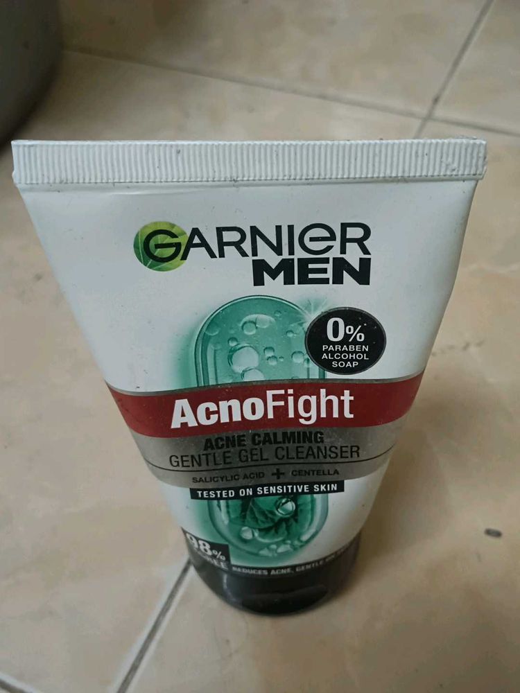 Garnier Men AcnoFight Cleanser