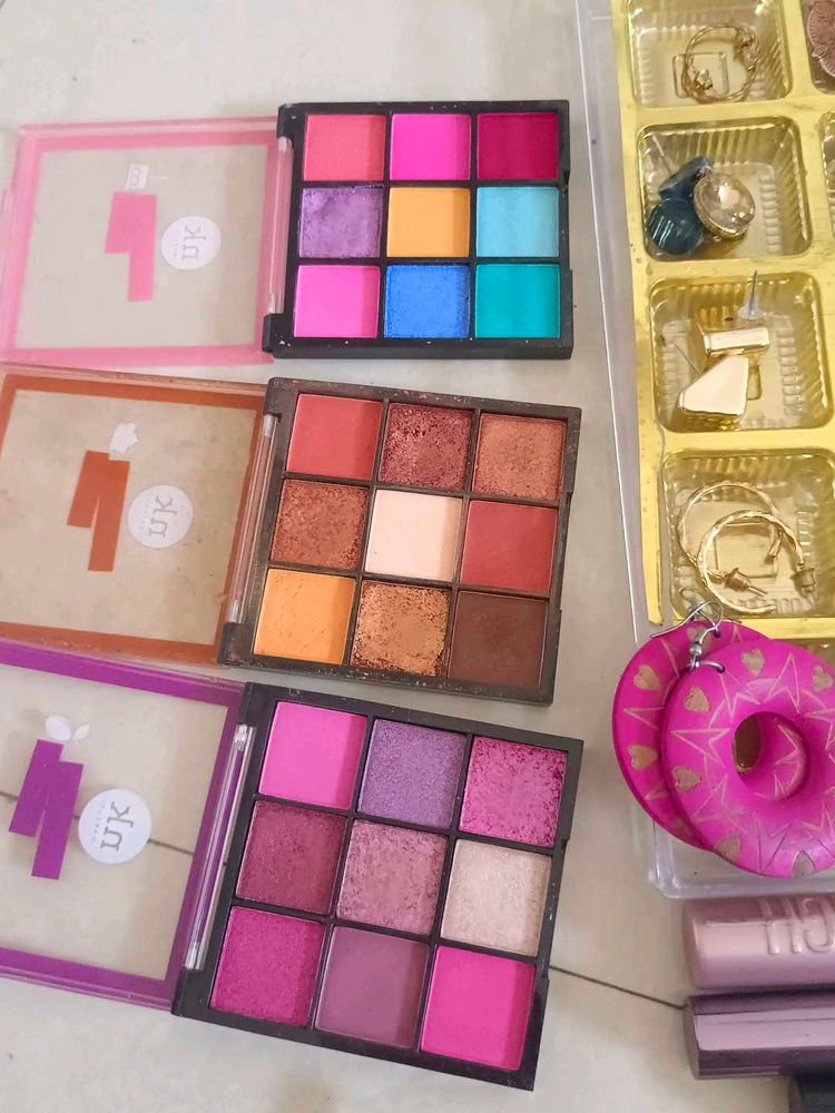 Makeup products. coins accep