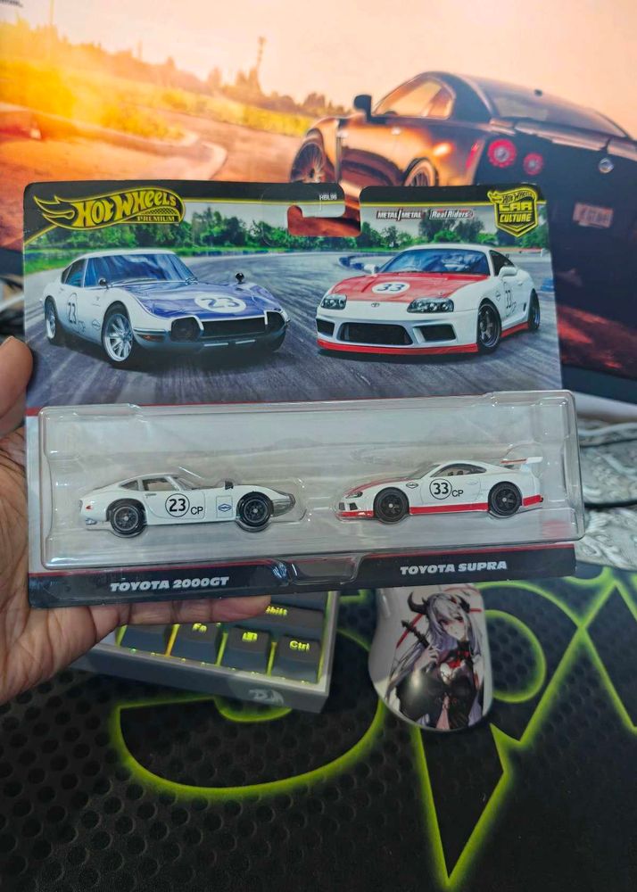 Hot Wheels Toyota 2000GT &amp; Supra