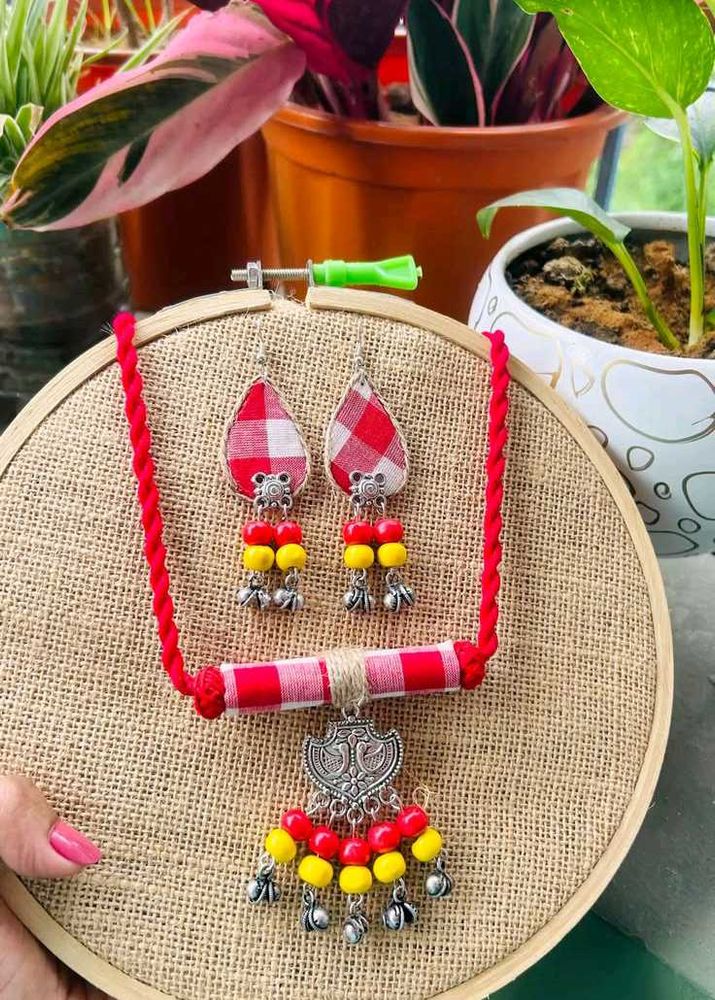 Red &amp; White Checkered Necklace &amp; Earring Set