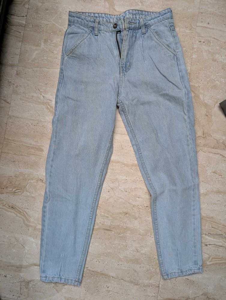 Light Wash Relaxed Fit Jeans