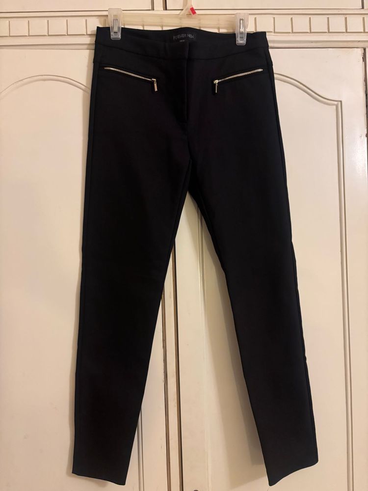 Forever New Black Pants with Zipper Detail