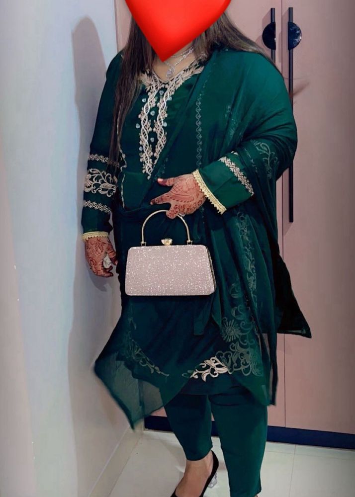 Elegant Emerald Kurta Set with Dupatta
