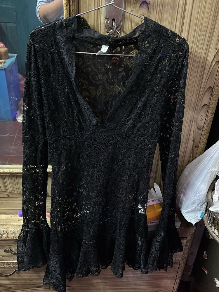 Elegant Black Lace Bell Sleeve Top