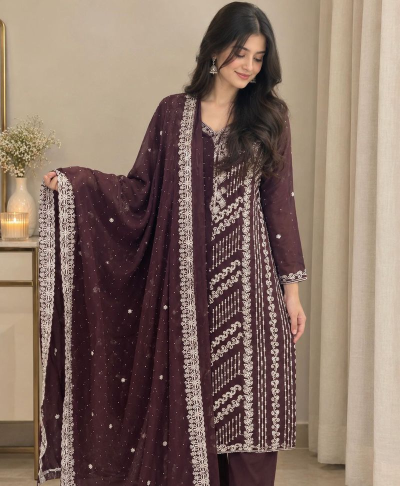Beautiful Embroidered Kurta Set