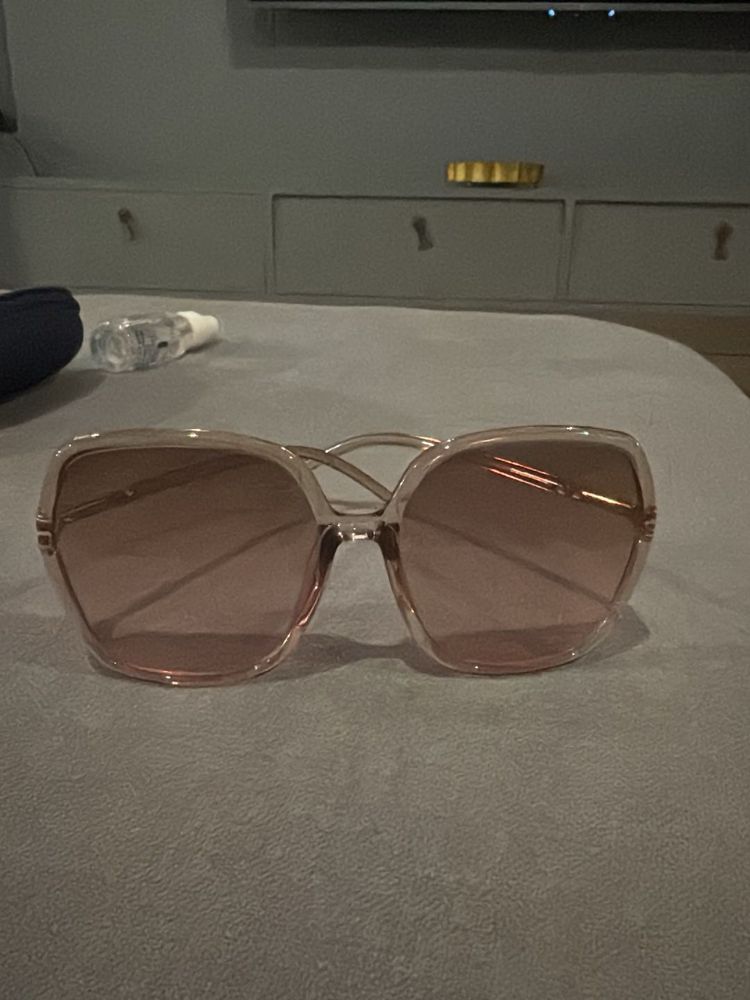 Chic Oversized Pink Sunglasses