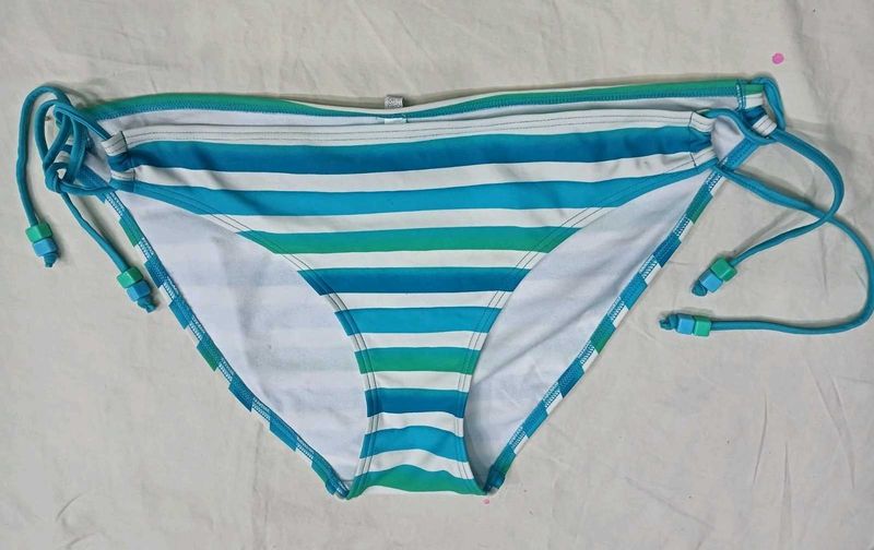 Striped Bikini Bottom 💚