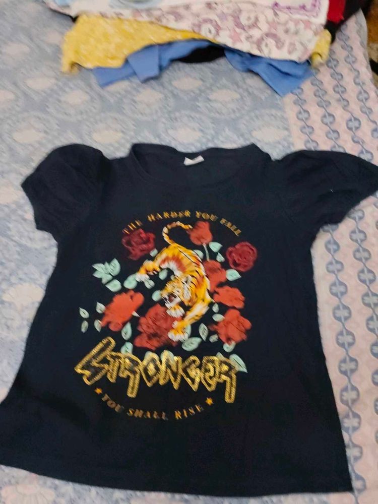 Tiger &amp; Roses Graphic T-Shirt