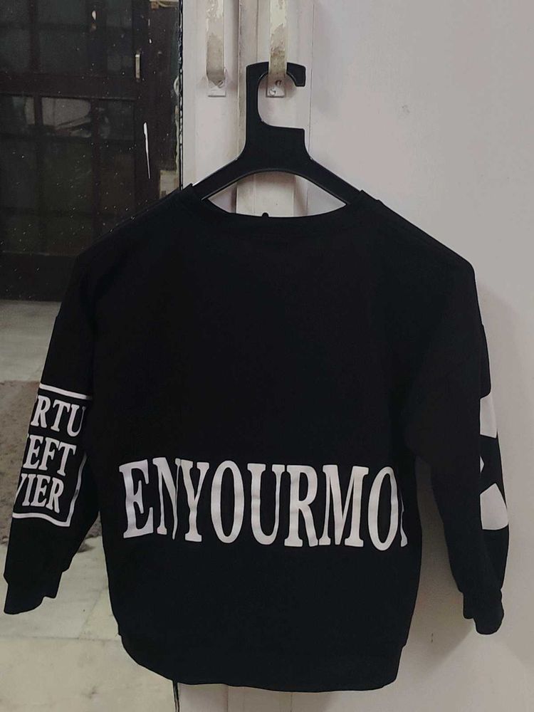 Black Graphic Print Sweatshirt