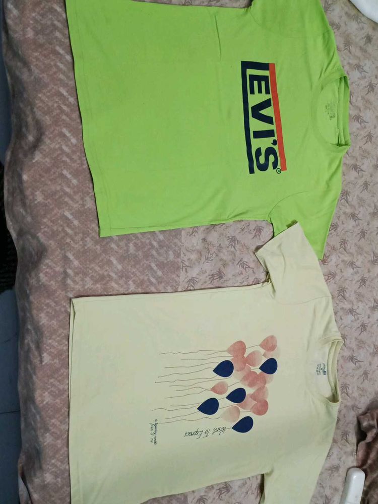 Levis tshirt+yellow tshirt combo