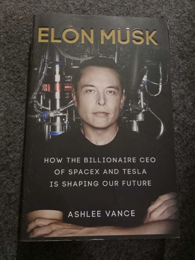 Elon Musk: Biography Book