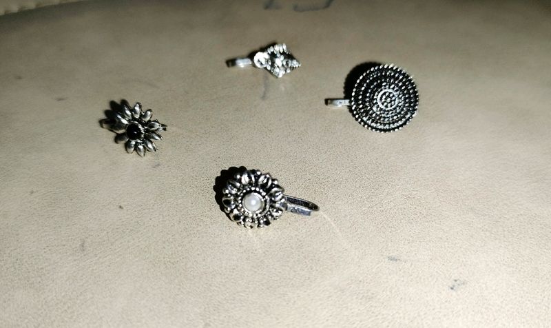 Nose Pins Set