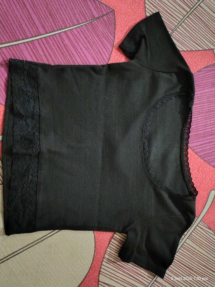 Stylish Black Lace Trim Crop Top