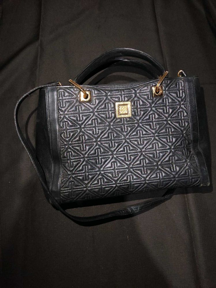 GAZZOMANI black hand bag with detachable sling