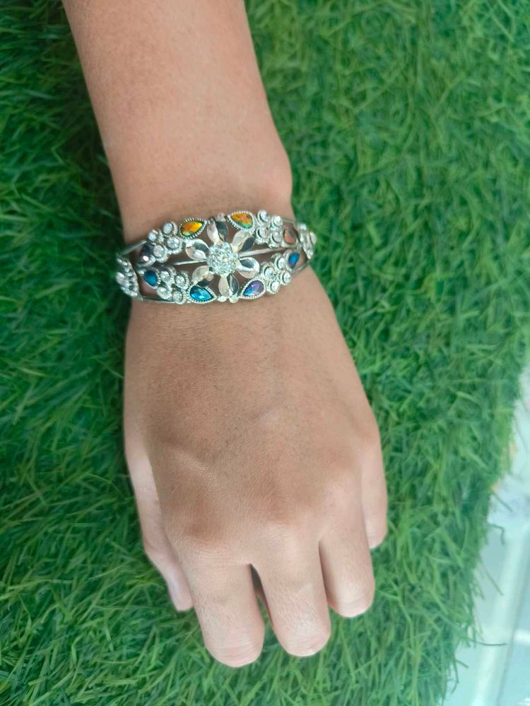 Exquisite Embellished Bracelet pack of 2 💯