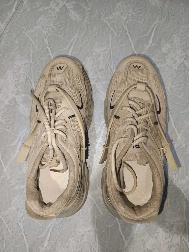 Chunky Platform Sneakers - Beige