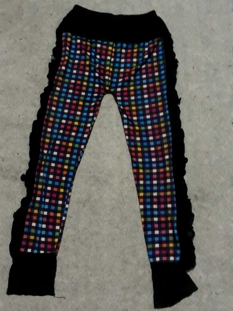 Funky Checkered Ruffle Leggings
