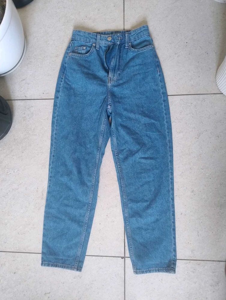 H&amp;M Ankle length Mom fit Jeans