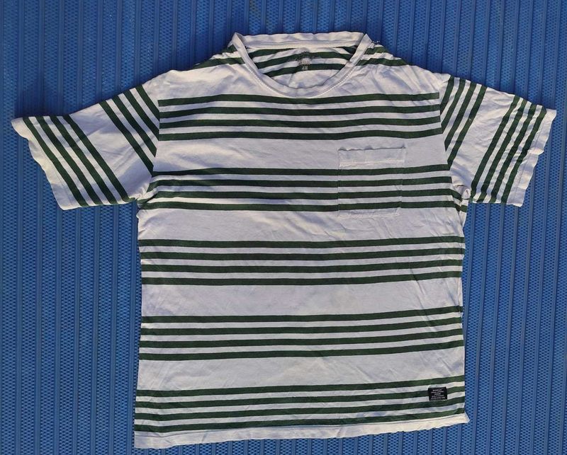 🐲OG H&amp;M Striped T-Shirt with Pocket