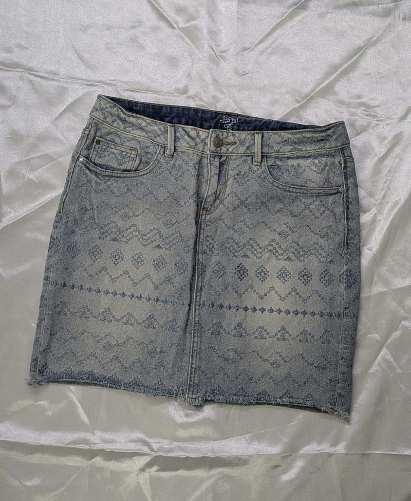 Demin Miniskirt With Embroidery Pattern