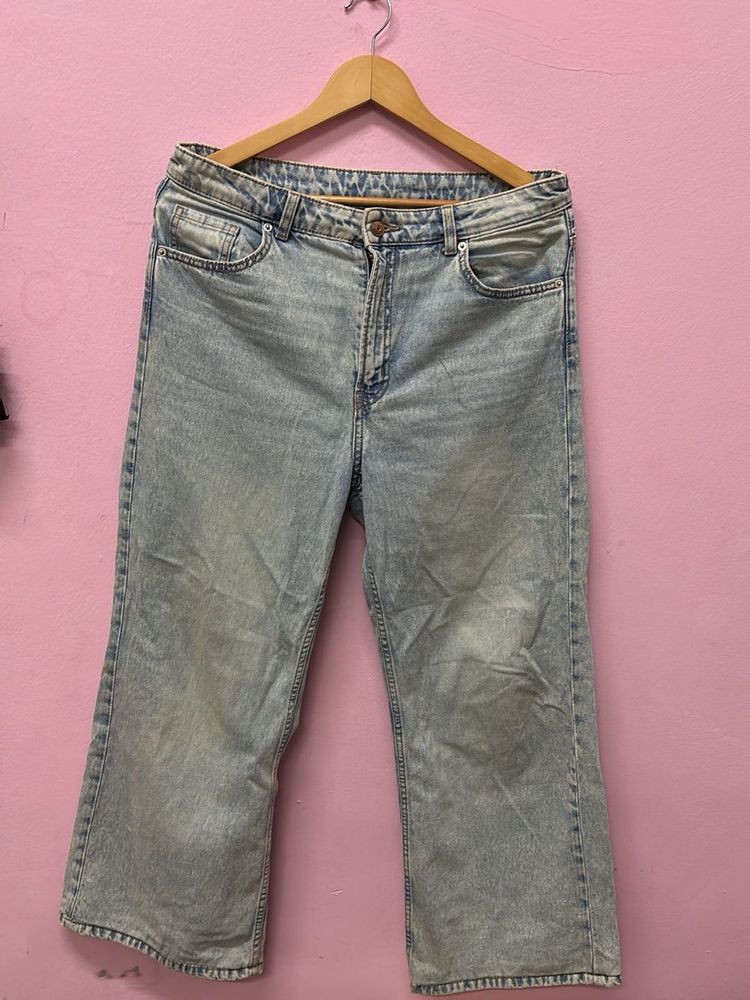 Light Wash Cropped Wide Leg Jeans