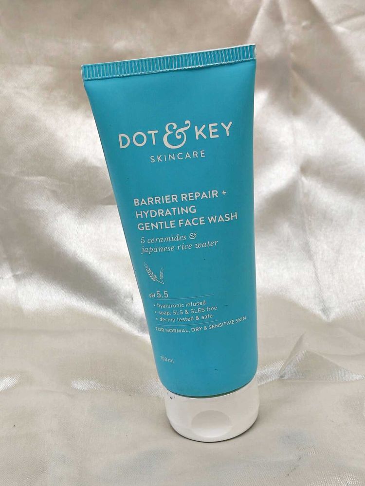 Dot &amp; Key Gentle Face Wash