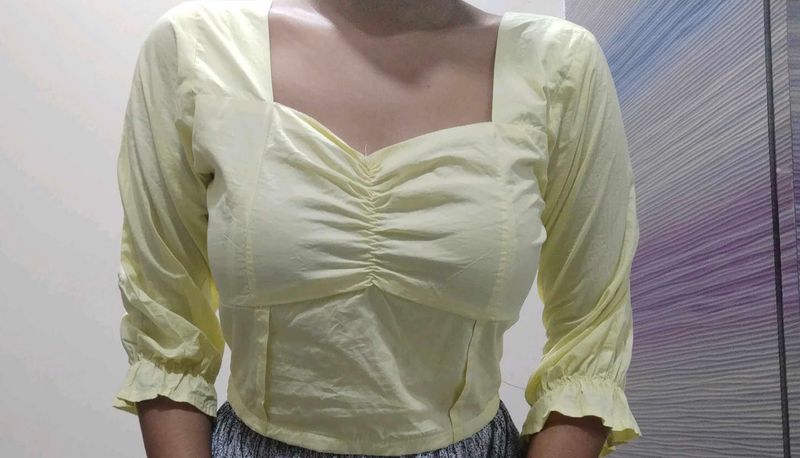 Chic Yellow Ruched Top