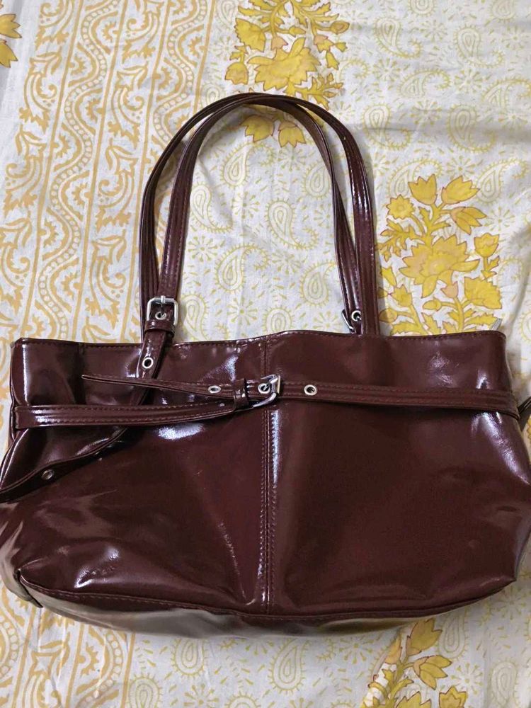 Buckle shoulder bag
