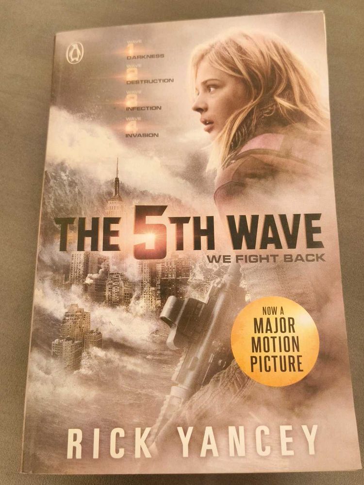 The 5th Wave by Rick Yancey